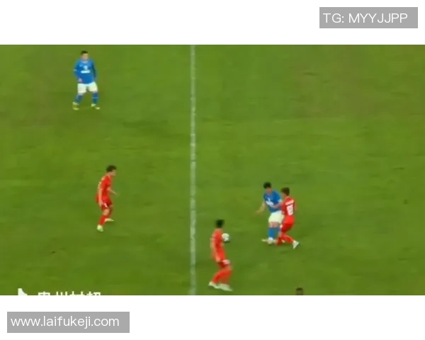 踢足球时被对方球员踢中受伤的知名球星经历与影响分析